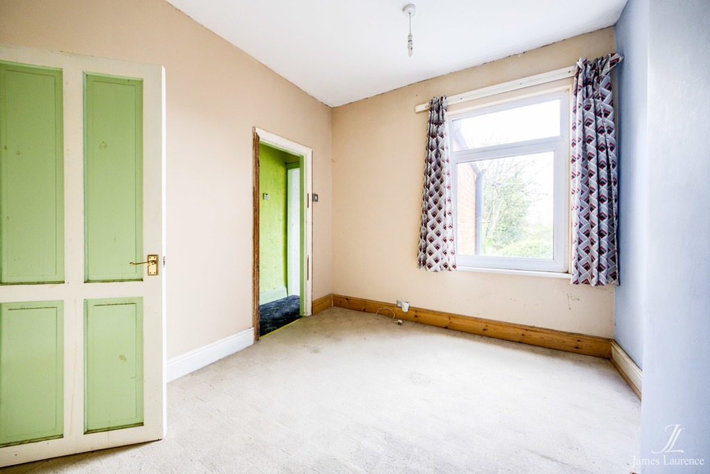 2 Bedroom Property For Sale in Cotteridge Birmingham James Laurence